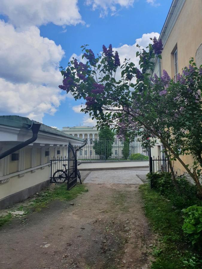 Old Town Apartment L Self Check In Vilnius Bagian luar foto